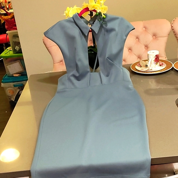 Plunge keyhole pencil formal Dress 👗 🖊️ - Picture 3 of 15